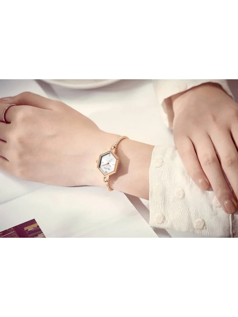 Women's Rose Gold Shell - White Diamond Dress Analog Hexagonal Bracelet Watch